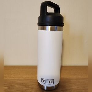 YETI White Rambler 18oz/532ml